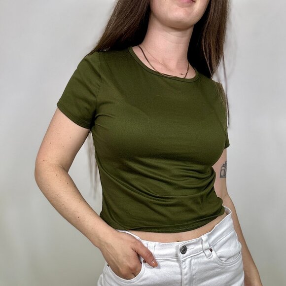 *Live in the Moment Green Cropped Baby T Shirt - Picture 1 of 4